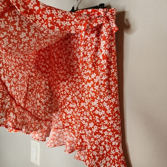 NWT J. Crew coral floral skirt.  Faux wrap.  Stretch waist. Ruffle Hem. … - Picture 9 of 16